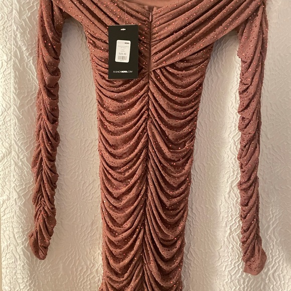 FASHION NOVA DRESS - Picture 4 of 6